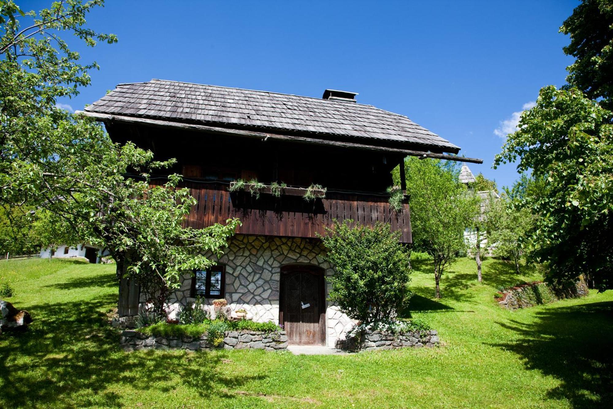 Domacija Koklej - Apartments Vintage Vacation Luce Bagian luar foto